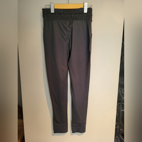 Go Upwest Women Black Jogger, Size XS (24) - Picture 5 of 5